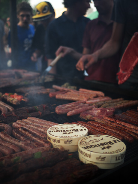 Un BBQ entre amis sur les quai de nantes (Quai François Mitterrand)