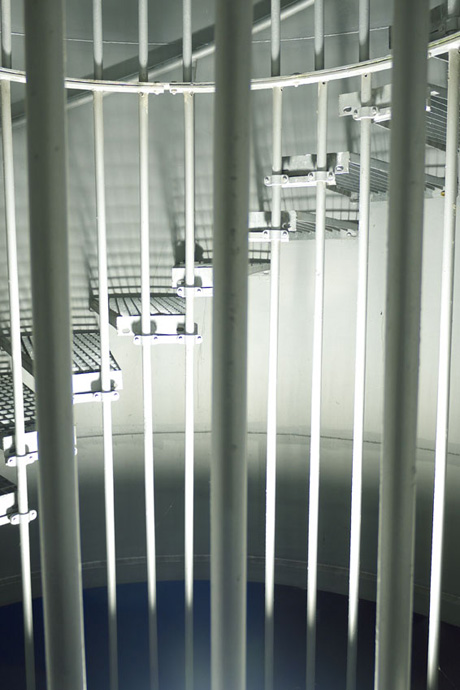 Puit de lumière dans l'escalier de la banque CIC de Nantes près de la Cité des Congrès